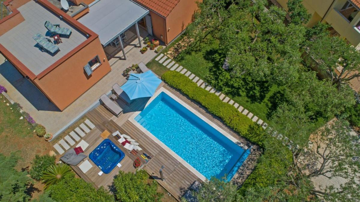 Villa Emili In Medulin - Haus Fuer 4-5 Personen Kültér fotó
