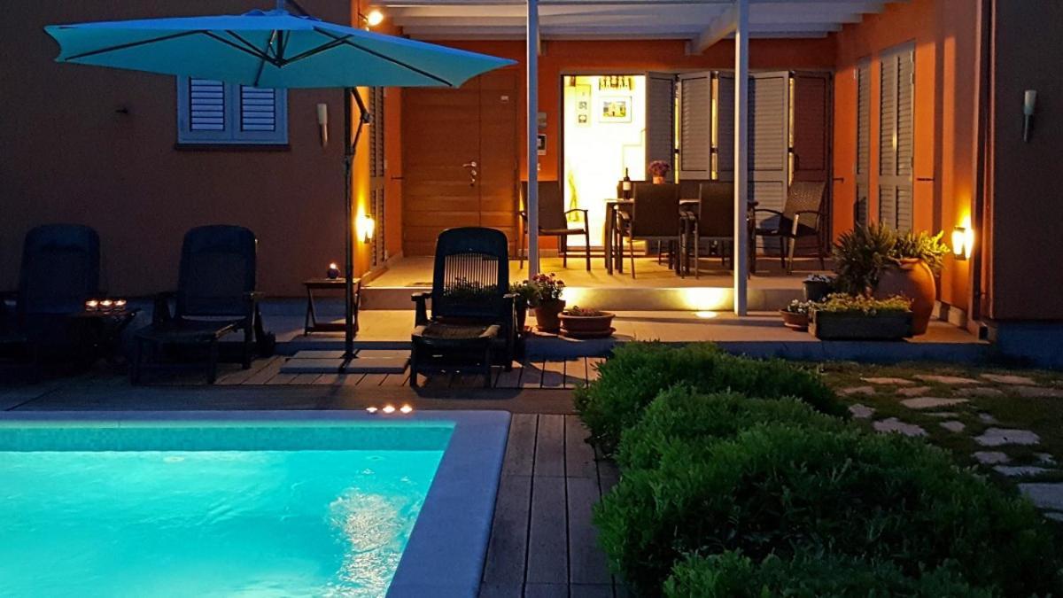 Villa Emili In Medulin - Haus Fuer 4-5 Personen Kültér fotó